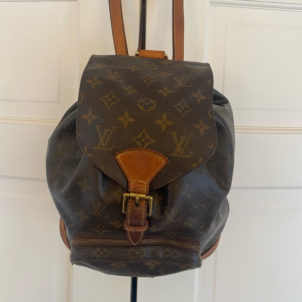 Authentic Louis Vuitton Monogram Montsouris Backpack